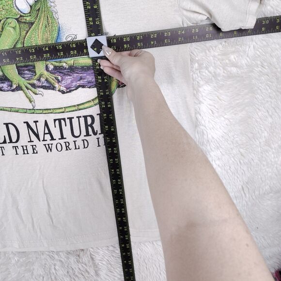 VINTAGE Wild Nature Meet The World Iguana Graphic T-shirt Men XL White 90s - Picture 7 of 10